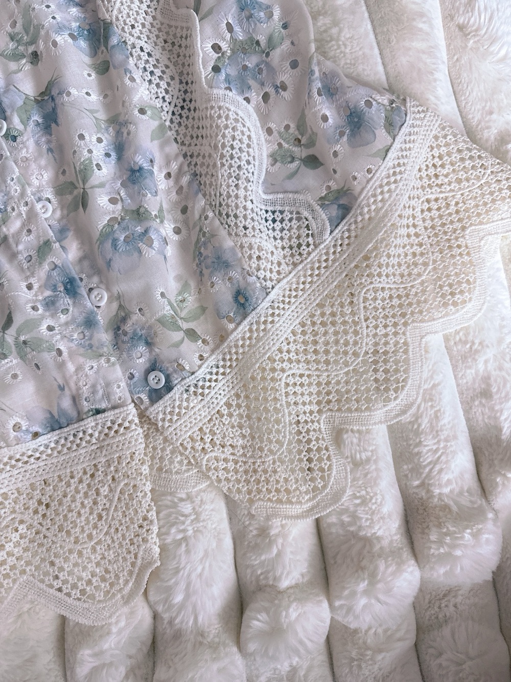 Baby Blue & White Floral Eyelet Lace Collared Sleeveless Blouse - Picture 2 of 3